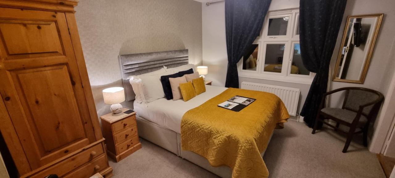 The Howbeck & The Retreat Incl Off-site Health Club And Parking Ev Point Available Gasthof